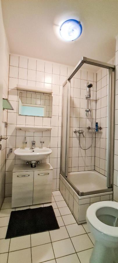 Ruhige Wohnung Im . Private Parkplatz ,Balkon ,Netflix Núremberg Exterior foto